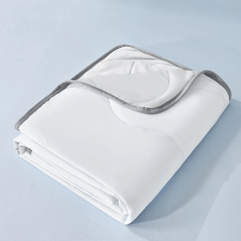 Hot Selling Summer New Arrival Cooling & Silky Summer Quilt, Bed Blanket, Air Conditioner Comforter
