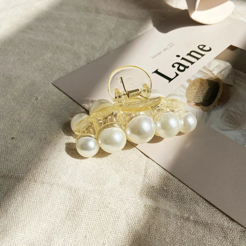 Elegant Imitation Pearl Hairpins Korean Geometric Hair Claws for Women Shark Clip Back Head Hair Clip Barrettes Hair Accessories